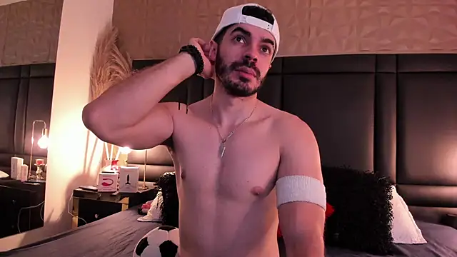 Snapshot of AxelThompson_ chatting on November 2025 11:21:02 AM AxelThompson online show from November 2025 11:21:02 AM