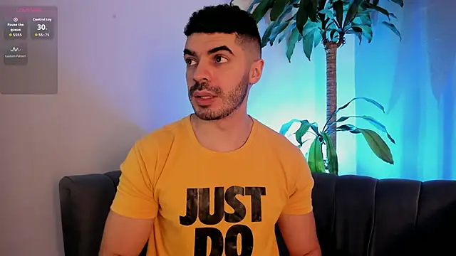 Snapshot of AxelThompson_ chatting on December 2025 11:15:02 AM AxelThompson online show from December 2025 11:15:02 AM