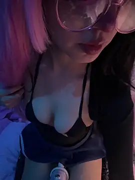 Snapshot of YourDevilGirl_ chatting on May 2026 09:17:01 AM YourDevilGirl online show from May 2026 09:17:01 AM