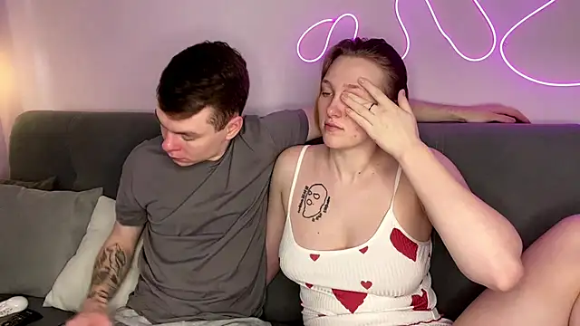 julielourens online show from November 2025 07:20:02 AM