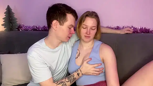 julielourens online show from December 2025 08:21:02 AM