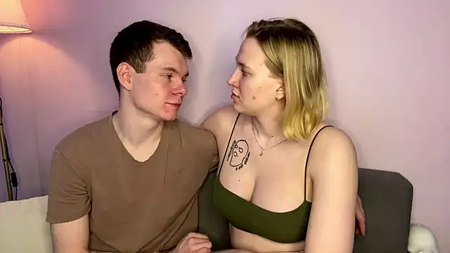 julielourens online show from April 2026 07:42:01 AM