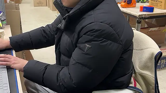 Snapshot of suwonsub chatting on February 2026 11:39:02 PM suwonsub online show from February 2026 11:39:02 PM