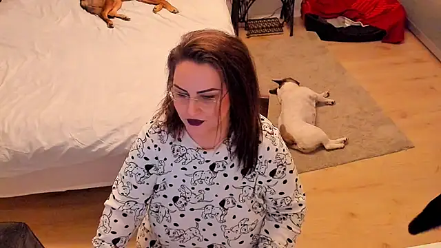 Snapshot of Squirt_Kimm chatting on November 2025 04:44:02 AM Squirt Kimm online show from November 2025 04:44:02 AM