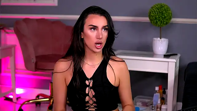 Snapshot of LucyxRios chatting on September 2025 09:15:01 PM LucyxRios online show from September 2025 09:15:01 PM