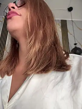 Snapshot of sara_calderon chatting on December 2025 01:29:02 PM sara calderon online show from December 2025 01:29:02 PM