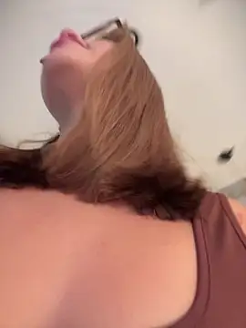 Snapshot of sara_calderon chatting on January 2026 01:27:02 PM sara calderon online show from January 2026 01:27:02 PM