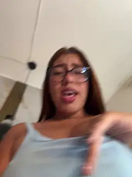 Snapshot of sara_calderon chatting on February 2026 01:26:02 PM sara calderon online show from February 2026 01:26:02 PM