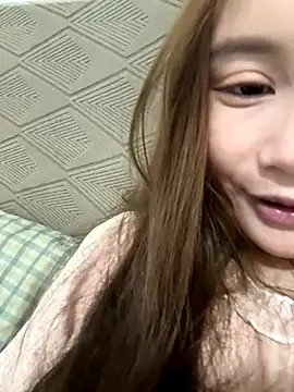 Snapshot of uulove521 chatting on October 2025 06:05:01 PM uulove521 online show from October 2025 06:05:01 PM