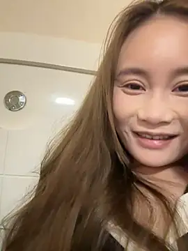 Snapshot of uulove521 chatting on November 2025 05:08:01 PM uulove521 online show from November 2025 05:08:01 PM