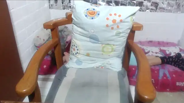 Snapshot of rose-crystal chatting on December 2025 12:56:01 PM rose-crystal online show from December 2025 12:56:01 PM