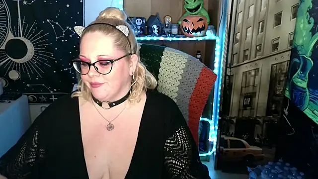 Snapshot of Kinky_Witch chatting on April 2026 04:26:01 PM Kinky Witch online show from April 2026 04:26:01 PM
