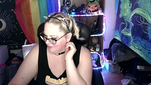 Snapshot of Kinky_Witch chatting on June 2026 03:15:02 AM Kinky Witch online show from June 2026 03:15:02 AM