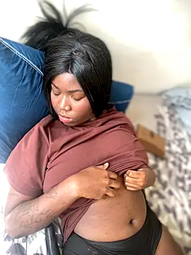 Snapshot of Alexia_24 chatting on November 2025 04:11:02 PM Alexia 24 online show from November 2025 04:11:02 PM