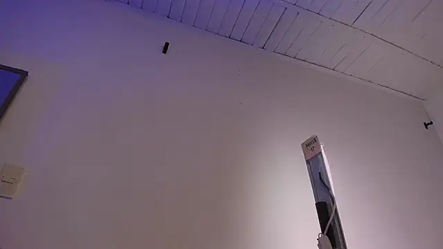 revenmiller  online show from February 2026 07:32:02 PM