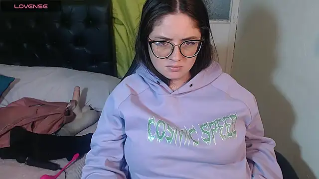 KrystalAdams online show from April 2026 09:21:02 PM