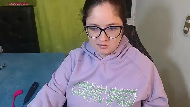 Snapshot of KrystalAdams chatting on April 2026 12:40:02 PM KrystalAdams online show from April 2026 12:40:02 PM