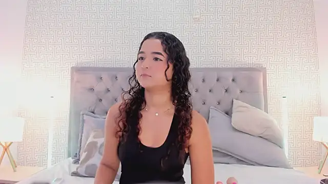 Evaa Lunna  online show from March 2026 08:16:01 PM