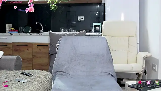 Anna glamlovely online show from March 2026 01:15:02 PM