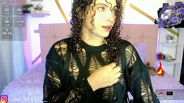 Snapshot of Luna_blackk chatting on November 2025 09:04:01 PM Luna blackk online show from November 2025 09:04:01 PM