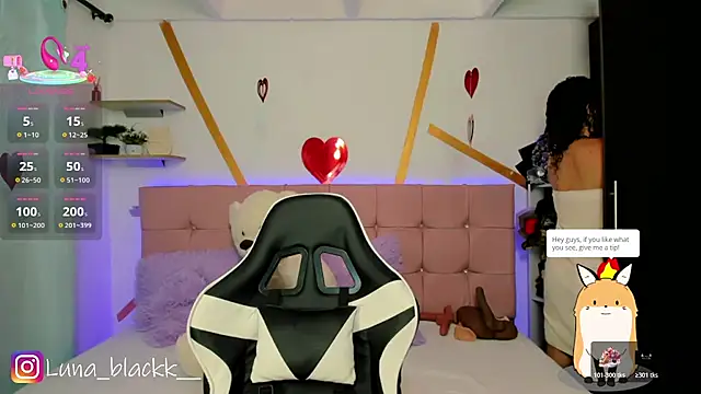 Luna blackk online show from February 2026 09:05:02 PM