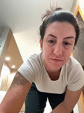 sweetsirenn online show from February 2026 03:26:02 PM