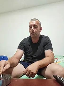 Snapshot of saladinbakiz chatting on July 2026 11:24:01 AM saladinbakiz online show from July 2026 11:24:01 AM
