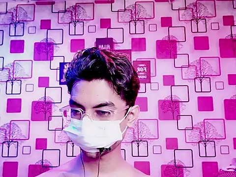 Snapshot of ChiseledCharm chatting on September 2025 05:29:02 PM ChiseledCharm online show from September 2025 05:29:02 PM