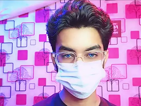 Snapshot of ChiseledCharm chatting on October 2025 07:38:01 PM ChiseledCharm online show from October 2025 07:38:01 PM