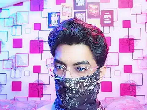 Snapshot of ChiseledCharm chatting on October 2025 07:45:02 PM ChiseledCharm online show from October 2025 07:45:02 PM