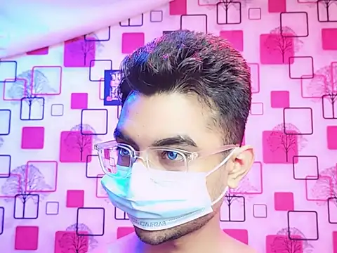 Snapshot of ChiseledCharm chatting on November 2025 07:59:02 PM ChiseledCharm online show from November 2025 07:59:02 PM