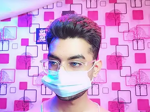 Snapshot of ChiseledCharm chatting on November 2025 07:03:01 PM ChiseledCharm online show from November 2025 07:03:01 PM