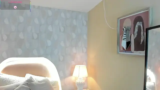 isabella milf  online show from October 2025 07:03:02 PM