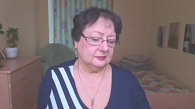 Snapshot of Margo_Moll chatting on December 2025 08:32:02 AM Margo Moll online show from December 2025 08:32:02 AM