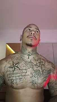 Snapshot of David_tatto1 chatting on November 2025 02:58:01 AM David tatto1 online show from November 2025 02:58:01 AM