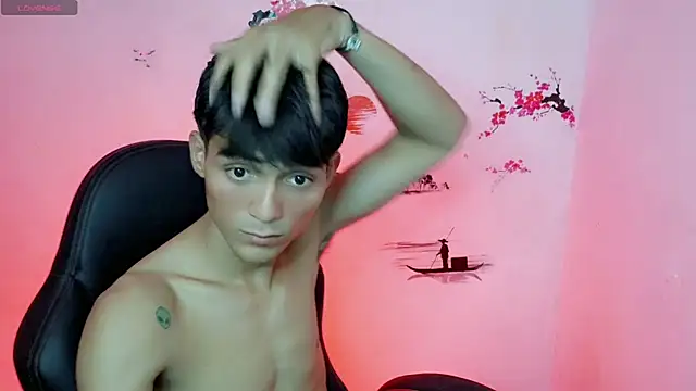 Snapshot of Thommy_cute chatting on September 2025 05:51:02 PM Thommy cute online show from September 2025 05:51:02 PM