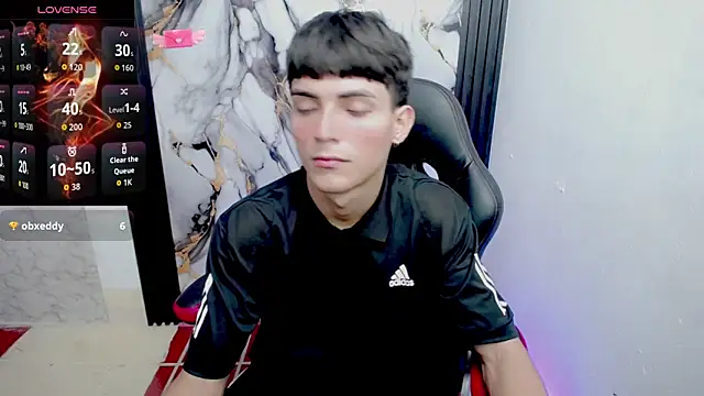 Snapshot of Thommy_cute chatting on December 2025 02:31:01 AM Thommy cute online show from December 2025 02:31:01 AM