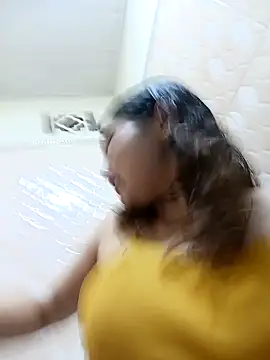 Snapshot of Alis_1327 chatting on November 2025 09:50:01 PM Alis 1327 online show from November 2025 09:50:01 PM