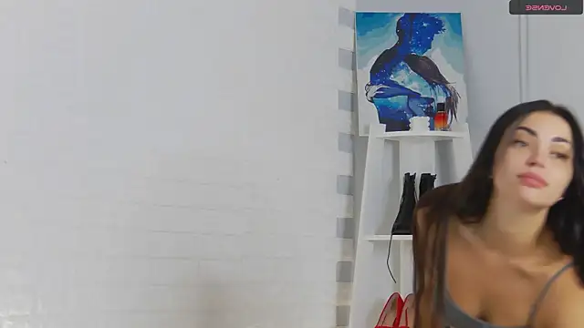 Snapshot of Agnessa chatting on November 2025 09:20:02 AM Agnessa online show from November 2025 09:20:02 AM