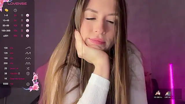 Snapshot of StacyWells chatting on November 2025 01:37:02 AM StacyWells online show from November 2025 01:37:02 AM