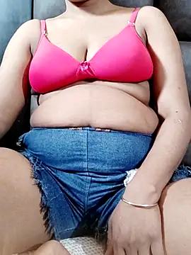 Snapshot of monalisa639536 chatting on September 2025 07:57:02 AM monalisa639536 online show from September 2025 07:57:02 AM