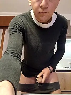 Alessio1987 online show from March 2026 04:01:01 AM