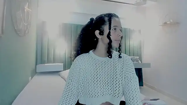 Sweet Lucyy online show from September 2025 04:18:02 AM