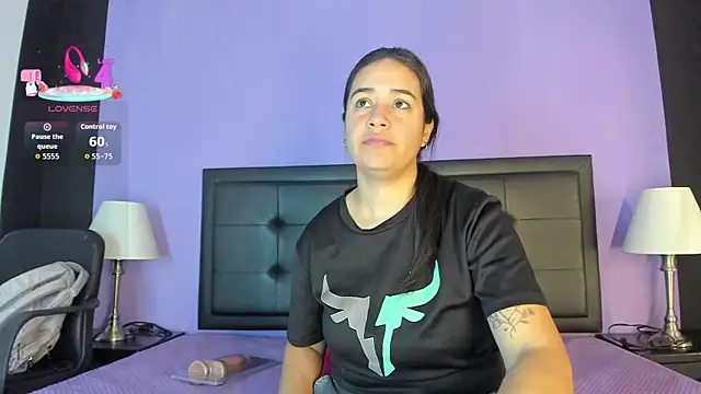 GreciaFox1 online show from April 2026 12:21:01 PM