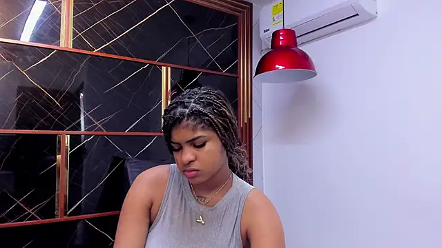 Snapshot of HannyThompson chatting on October 2025 12:25:02 PM HannyThompson online show from October 2025 12:25:02 PM