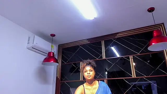 Snapshot of HannyThompson chatting on October 2025 12:17:02 PM HannyThompson online show from October 2025 12:17:02 PM