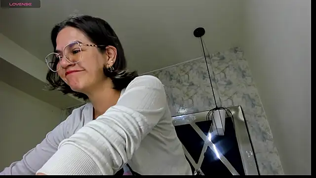 Luciifeer  online show from January 2026 12:32:01 PM