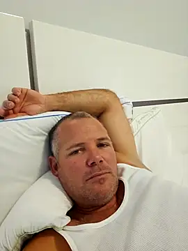 Snapshot of cubanitofeliz40 chatting on November 2025 05:06:02 PM cubanitofeliz40 online show from November 2025 05:06:02 PM