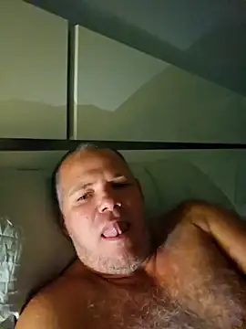 Snapshot of cubanitofeliz40 chatting on December 2025 09:29:02 AM cubanitofeliz40 online show from December 2025 09:29:02 AM