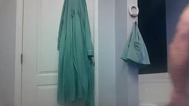 Snapshot of TheGrudge206 chatting on November 2025 10:04:02 PM TheGrudge206 online show from November 2025 10:04:02 PM